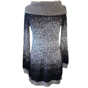 Fontana sweater tunic style long sleeves cowl neckline shiny silver size medium